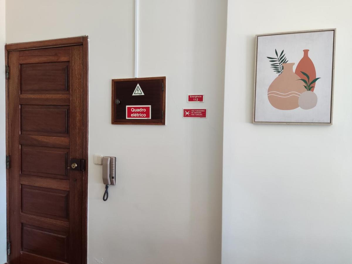 סאו מרטיניו דו פורטו Apartment By The Beach! With Large Balcony! מראה חיצוני תמונה